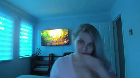 Winter Miracle online show from 04/25/26, 01:41