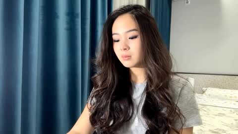 Amina online show from 11/10/25, 02:49