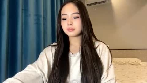 Amina online show from 12/02/25, 02:45