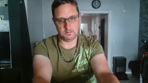 Snapshot of wirzwei8883 chatting on 06/11/26, 02:04 Dirty online show from 06/11/26, 02:04