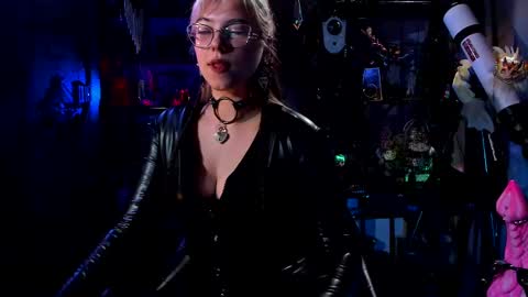 Goddess of two strapons  - Mr. long Don Mr. Pinky online show from 02/18/25, 07:09