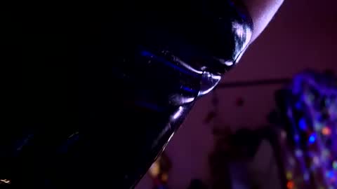 Snapshot of witch_fiona chatting on 05/14/26, 08:04 Goddess of two strapons - Mr. long Don Mr. Pinky online show from 05/14/26, 08:04