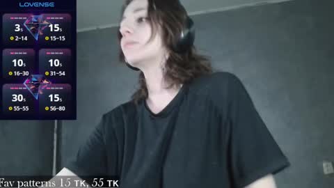 Snapshot of witchmooon chatting on 02/10/25, 03:42 Kiara online show from 02/10/25, 03:42