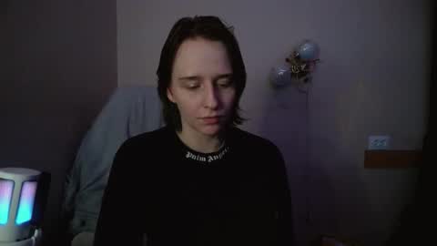 Snapshot of witchmooon chatting on 11/11/25, 01:38 Kiara online show from 11/11/25, 01:38