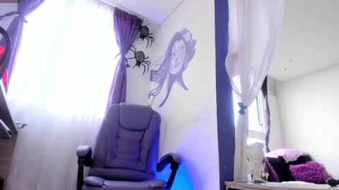     Luna Violeta  A r t i s t  online show from 11/14/25, 09:46