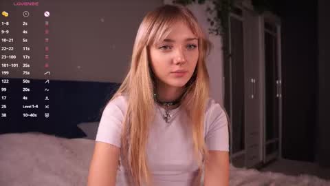 Hollis online show from 11/21/25, 07:56