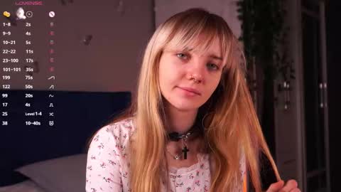 Hollis online show from 11/30/25, 09:41