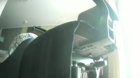 Snapshot of wixer1970 chatting on 11/01/25, 12:18 wixer1970 online show from 11/01/25, 12:18