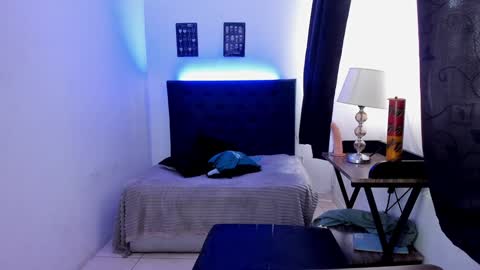 Snapshot of wiz_maleja chatting on 12/07/24, 04:03 MALEJA online show from 12/07/24, 04:03