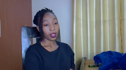 Snapshot of wizzia_khalifa chatting on 02/06/25, 07:07 girlie o online show from 02/06/25, 07:07