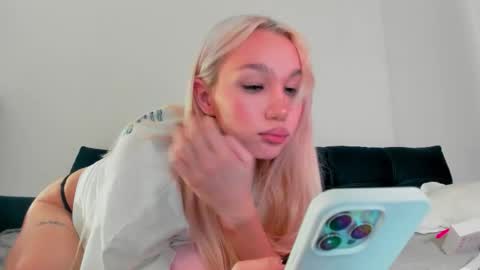 wladilia online show from 09/22/25, 08:33