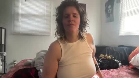 Moth online show from 02/04/25, 05:12