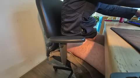 Snapshot of wnhz27 chatting on 09/25/25, 09:13 wnhz27 online show from 09/25/25, 09:13