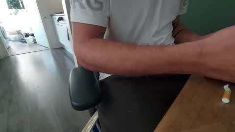 Snapshot of wnhz27 chatting on 09/28/25, 10:53 wnhz27 online show from 09/28/25, 10:53