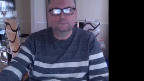 Snapshot of wobble444 chatting on 02/10/25, 10:31 wobble444 online show from 02/10/25, 10:31