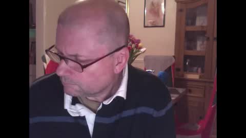 Snapshot of wobble444 chatting on 03/20/26, 12:48 wobble444 online show from 03/20/26, 12:48