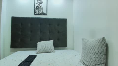  W O L F  online show from 03/03/25, 05:50