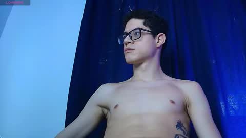  W O L F  online show from 01/12/26, 01:49