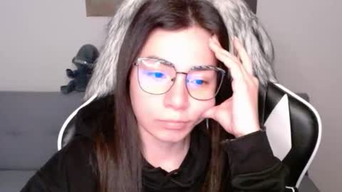 Alex online show from 11/05/25, 03:39