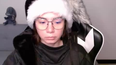 Alex online show from 12/18/25, 02:06