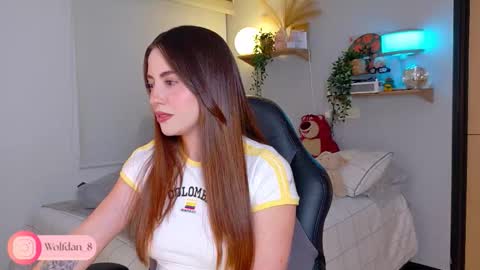 Snapshot of wolfsfoster chatting on 10/15/25, 02:55 online show from 10/15/25, 02:55