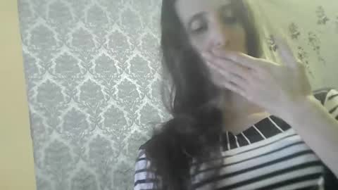 Snapshot of wolfxsnow chatting on 01/04/25, 06:30 wolfxsnow online show from 01/04/25, 06:30