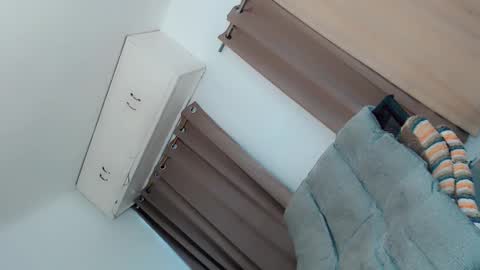 Snapshot of womanoflove chatting on 10/31/25, 04:13 Jexie online show from 10/31/25, 04:13