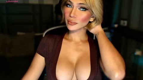 Julia online show from 01/19/26, 03:43