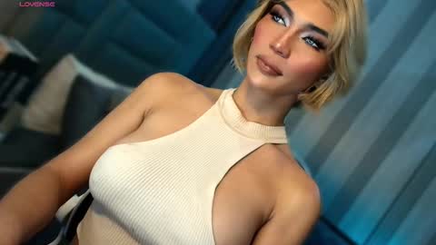 Julia online show from 02/08/26, 02:48