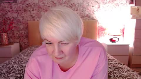 Snapshot of women_pleasures chatting on 02/19/25, 03:27 women_pleasures online show from 02/19/25, 03:27