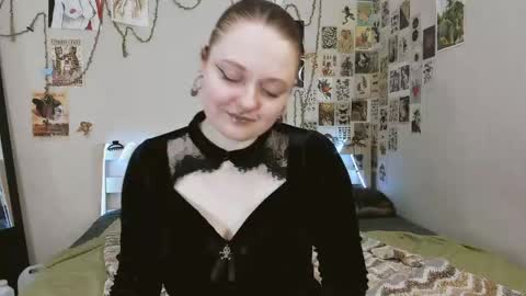 Snapshot of wonderconnie chatting on 05/28/26, 01:30 wonderconnie online show from 05/28/26, 01:30