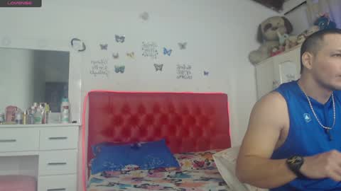 Sofia And Thomas online show from 02/08/25, 07:38