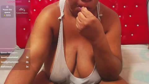 Snapshot of wonderfuldiana chatting on 06/07/26, 11:14 online show from 06/07/26, 11:14