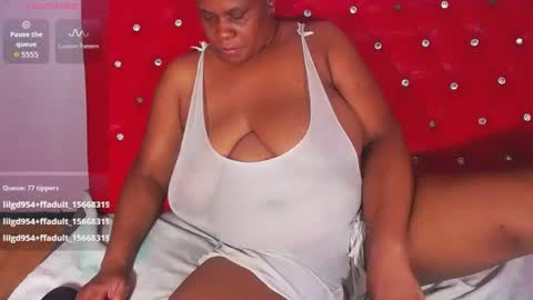 Snapshot of wonderfuldiana chatting on 06/20/26, 12:14 online show from 06/20/26, 12:14