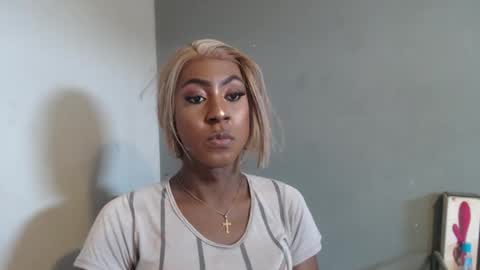 SHENIEL RODRIGUEZ online show from 03/01/26, 05:15