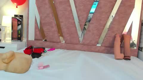 wonderkloe_ online show from 02/23/26, 01:25