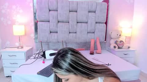 wonderkloe_ online show from 03/21/26, 03:22