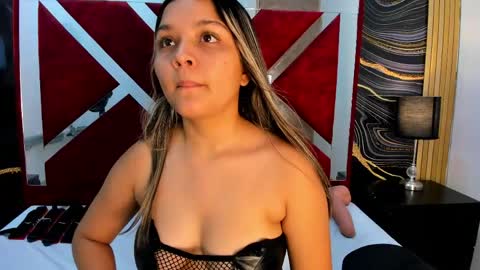 wonderkloe_ online show from 05/31/26, 07:37