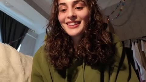 Stia online show from 02/28/26, 06:47