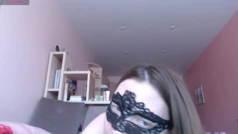 Snapshot of woodland_peony chatting on 03/02/26, 05:08 Woodland Peony online show from 03/02/26, 05:08