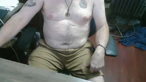 Snapshot of woodworker6473 chatting on 07/03/26, 12:39 woodworker6473 online show from 07/03/26, 12:39
