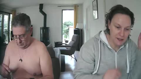 woodwurm and Snoeske online show from 02/06/25, 12:37