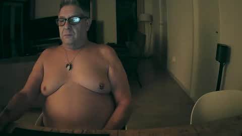 woodwurm and Snoeske online show from 11/15/25, 05:49