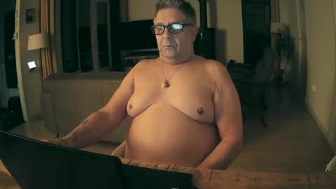 woodwurm and Snoeske online show from 02/17/26, 03:14