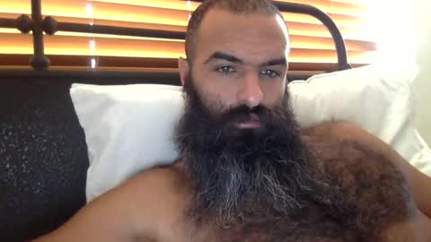 Snapshot of woof_wolf37 chatting on 10/17/25, 05:15 woof_wolf37 online show from 10/17/25, 05:15