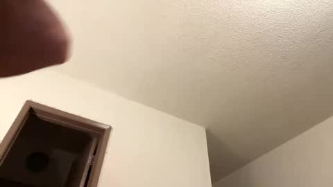 woof_wolf37 online show from 10/30/25, 01:40