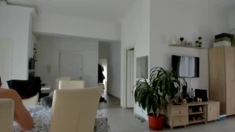 Wolfie online show from 01/21/25, 12:07