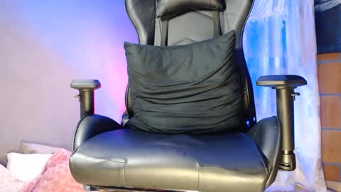 Woondeer online show from 12/05/24, 01:36