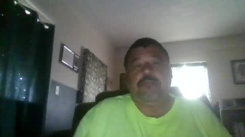 Snapshot of woperator12 chatting on 01/17/26, 09:40 woperator12 online show from 01/17/26, 09:40