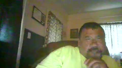 Snapshot of woperator12 chatting on 05/23/26, 10:58 woperator12 online show from 05/23/26, 10:58